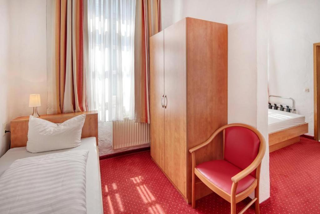 Hotel Restaurant Mathildenhof Pulheim Cameră foto